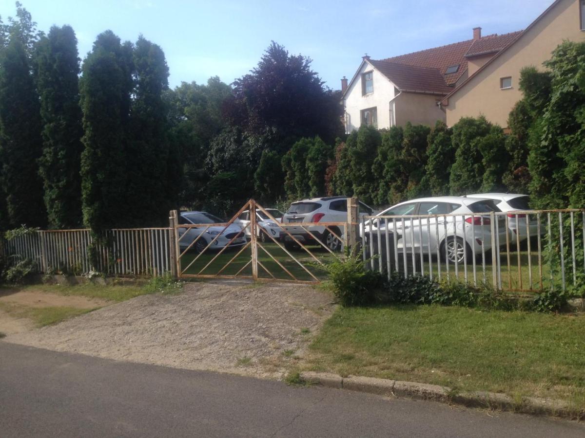 Apartment Kisvolgy Eger Exterior photo